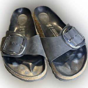 Big buckle Birkenstock sandals